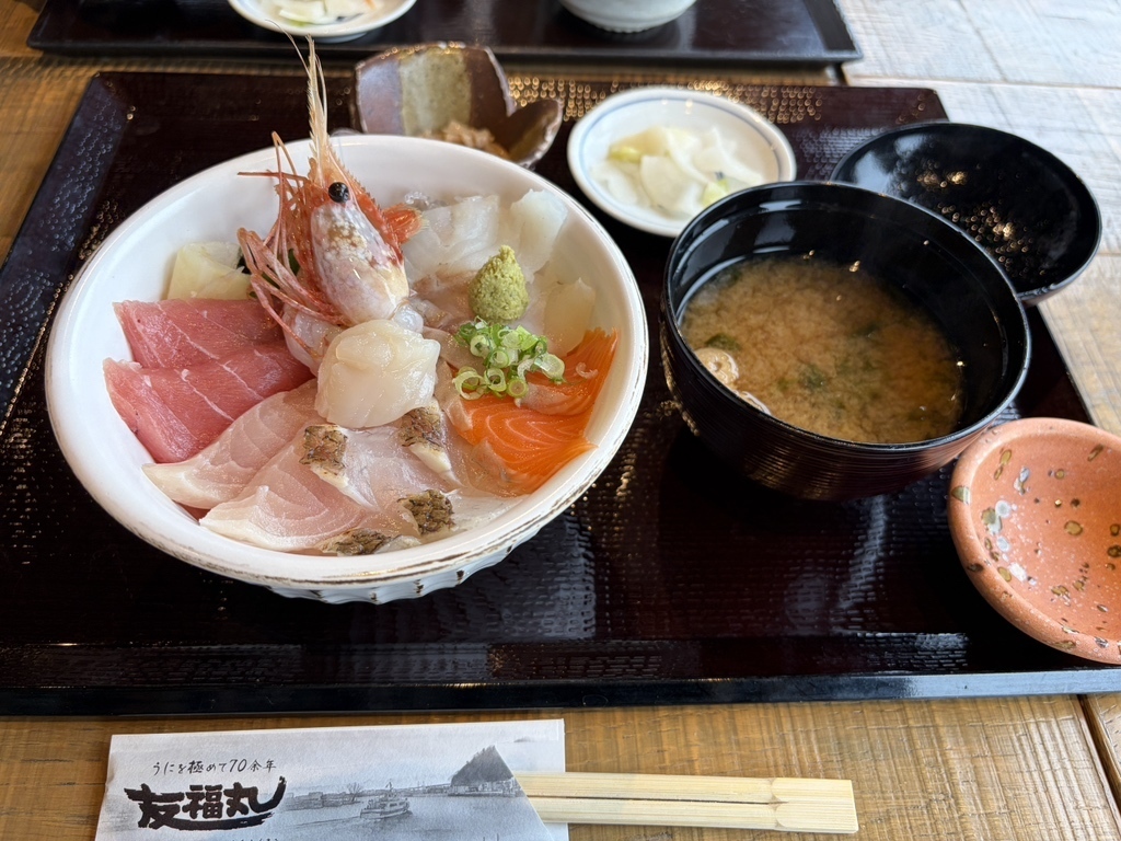 島料理 友福丸の海鮮丼
