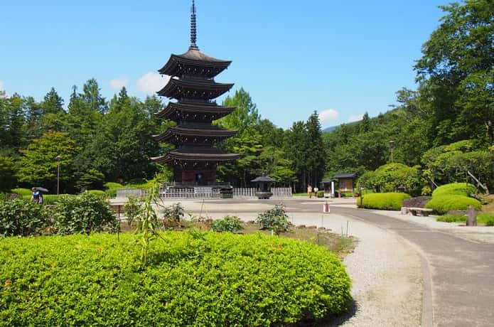 西方寺　五重塔