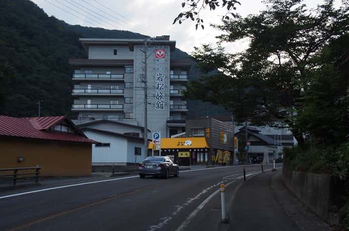 作並温泉　道路