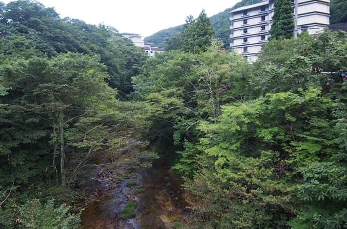 作並温泉郷と一の坊