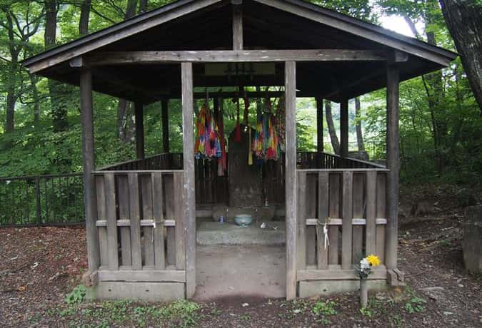 鳳鳴四十八の滝　　お堂