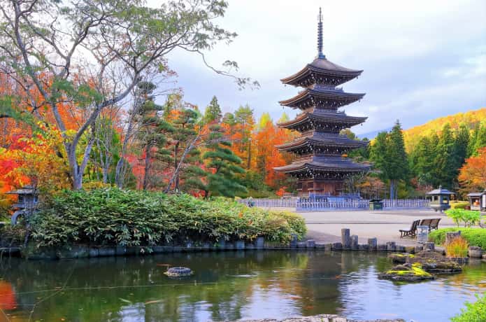 紅葉する定義　西方寺