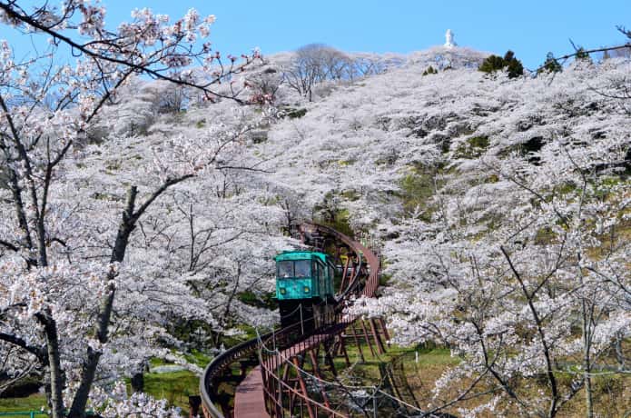 船岡城址公園　スロープカー
