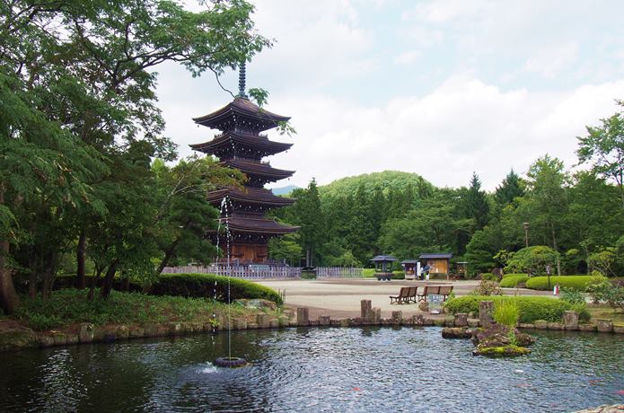 定義如来　西方寺　池
