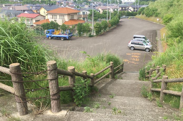 雷神山古墳の駐車場