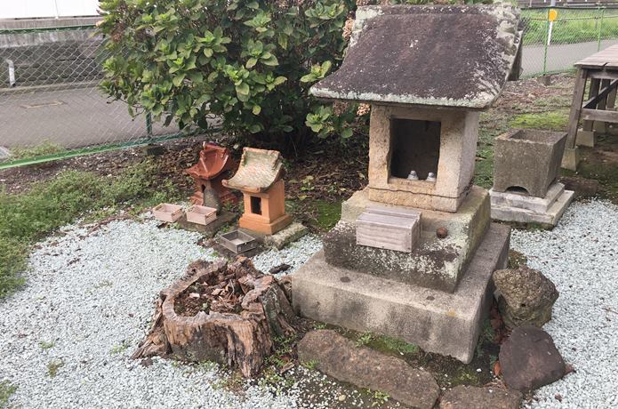 落合観音堂　祠