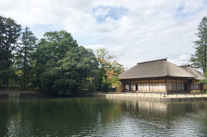 秋の有備館