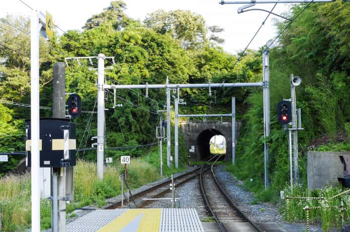 仙台　電車　ホーム