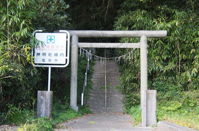 朴島　鳥居