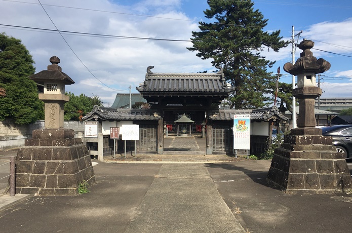 満福寺　境内　入口