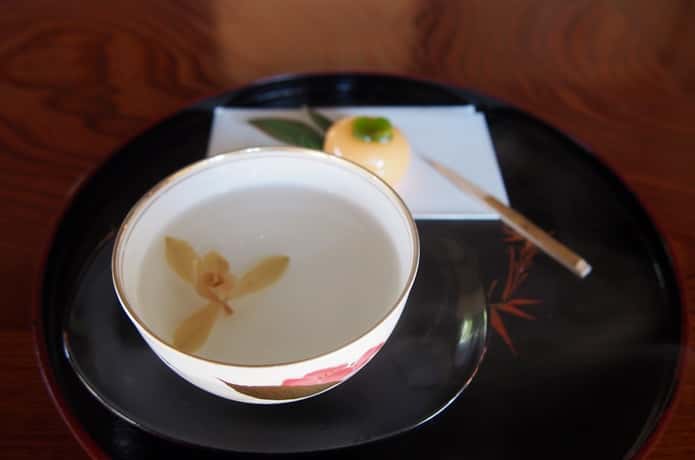 春蘭亭　お茶