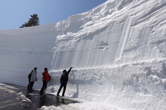 雪の壁ウォーク　蔵王町
