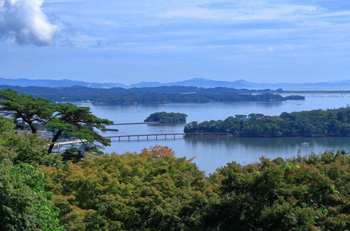 西行戻しの松公園と福浦橋