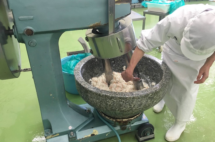 かまぼこ　すり身　機械