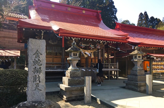 金蛇弁財天神社