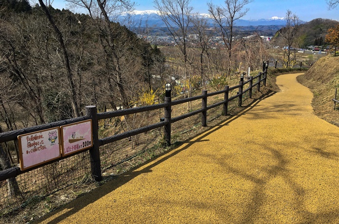 船岡城址公園　歩道