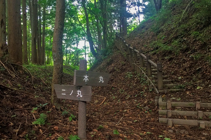 上楯城　階段