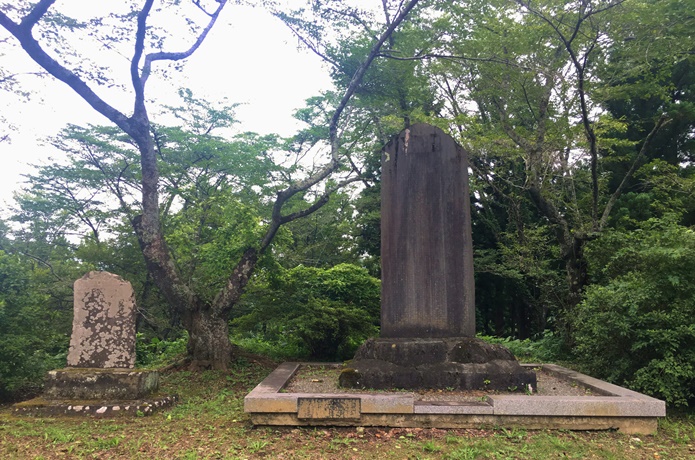 川崎城　板碑