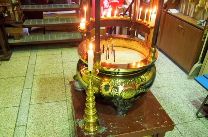 三瀧山不動院　香炉
