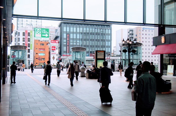 仙台駅　東口通路