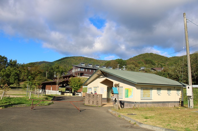泉ヶ岳　駐車場　トイレ
