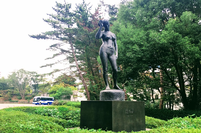 台原森林公園　彫刻「緑の風」