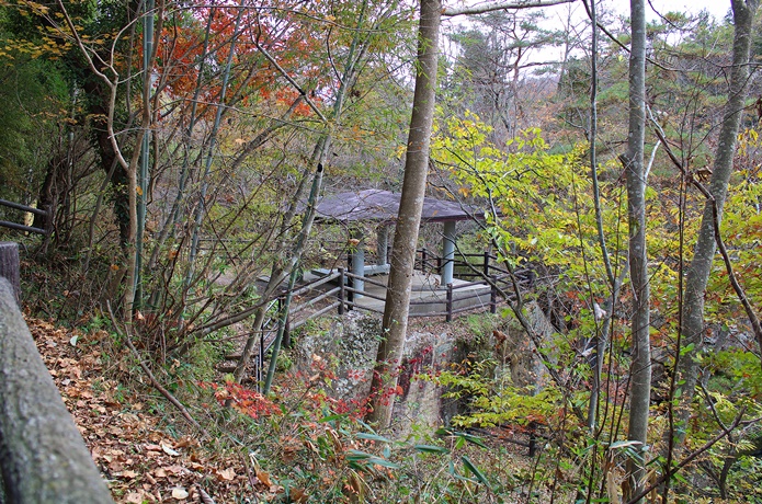 磊々峡　東屋