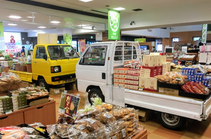 道の駅おおさと店内