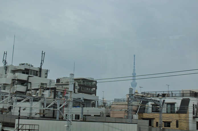 車窓からみる東京スカイツリー