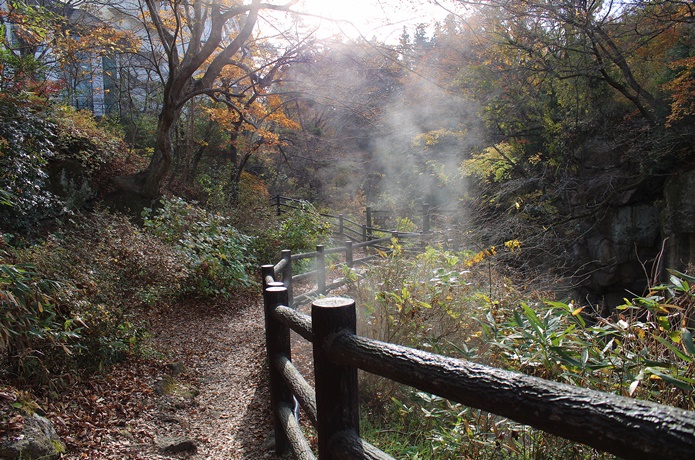 磊々峡　湯煙