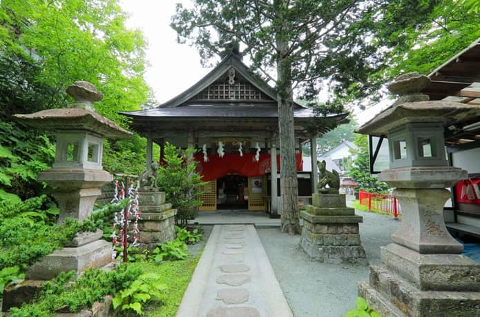 萬蔵稲荷神社　拝殿