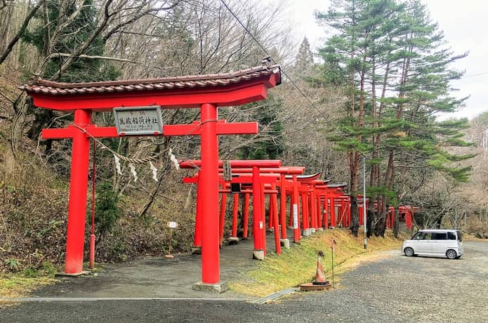 萬蔵稲荷神社　参道入口