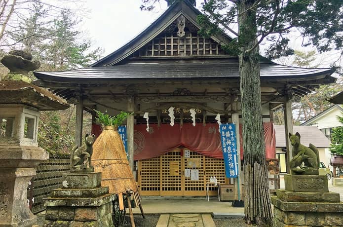 萬蔵稲荷神社　参集殿