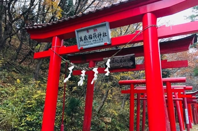 萬蔵稲荷神社　鳥居