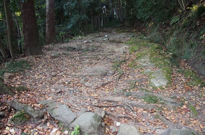 鹽竈神社　七曲り坂