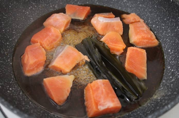 さけ　煮込む