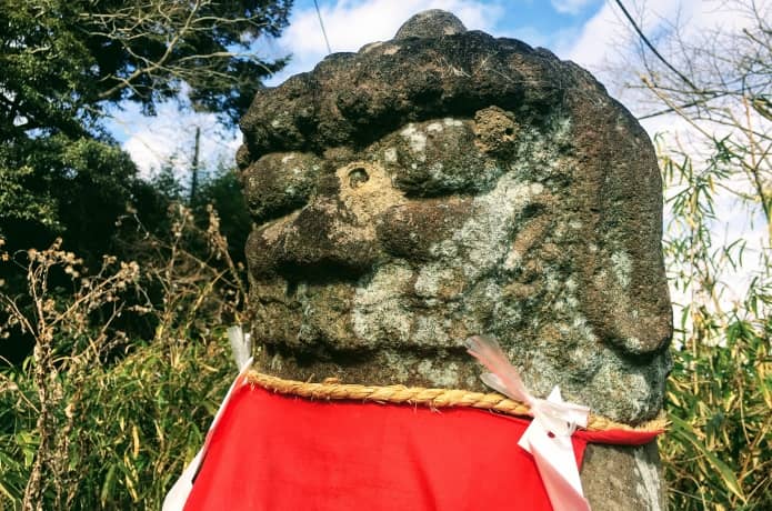 亀岡八幡宮　狛犬①