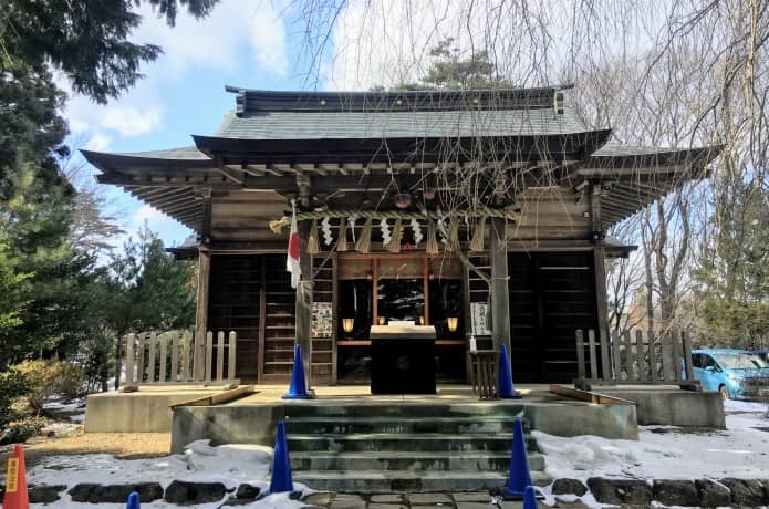 亀岡八幡宮　社殿