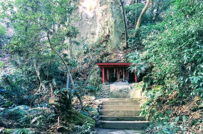 蠣崎稲荷大明神　祠