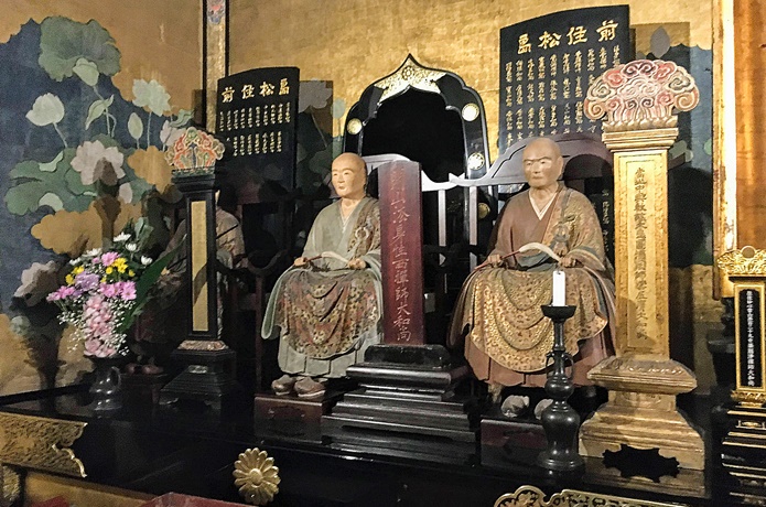 室中孔雀の間 仏間　位牌