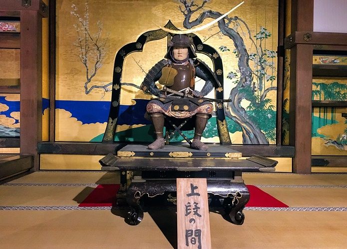 伊達政宗甲冑倚像復元像