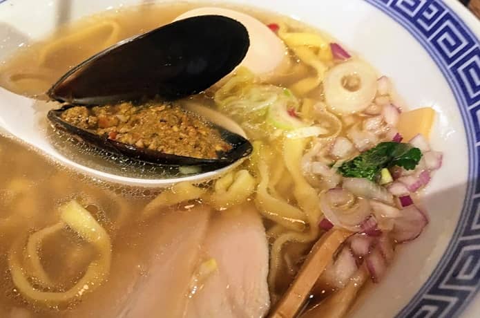 熟玉 貝だし塩そば　麺　ムール貝