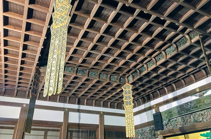 室中孔雀の間 天井