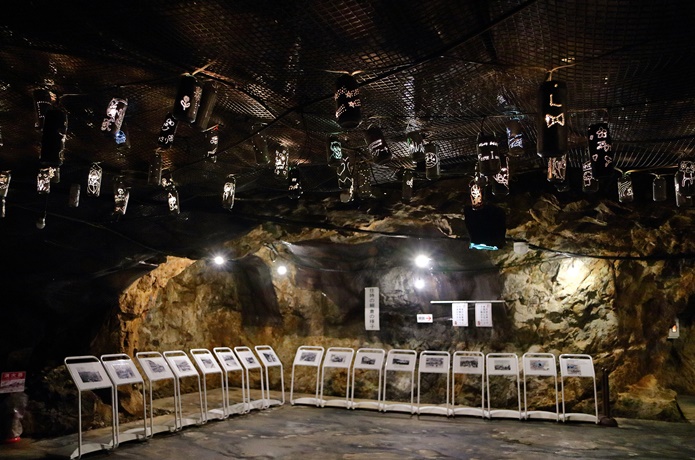 細倉鉱山　写真が展示された広場
