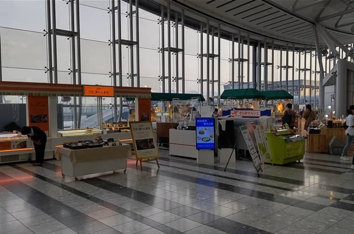 仙台空港2階中央お土産ブース