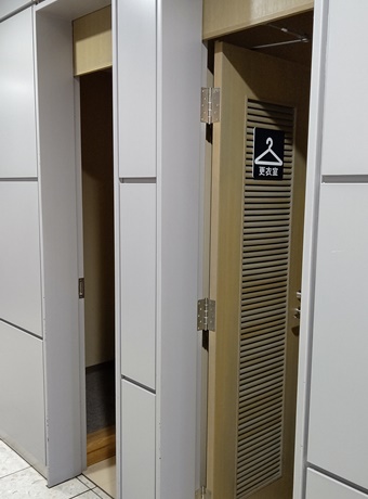 仙台国際空港　更衣室