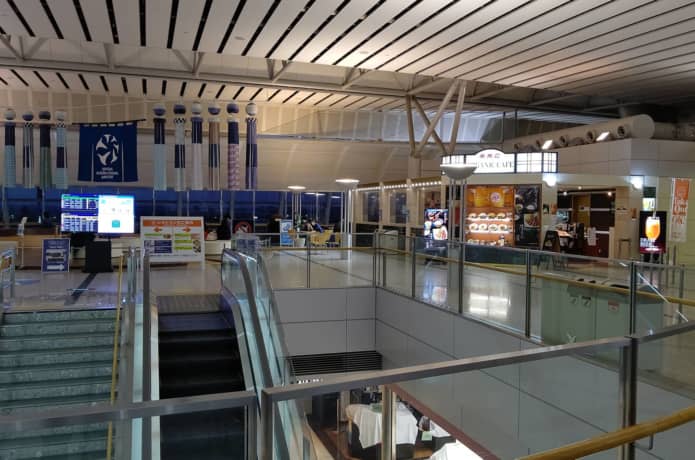 仙台空港3階全景