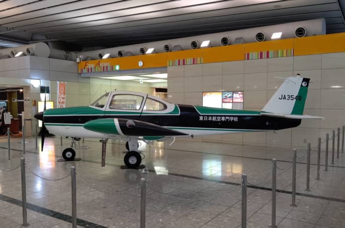仙台空港3階飛行機