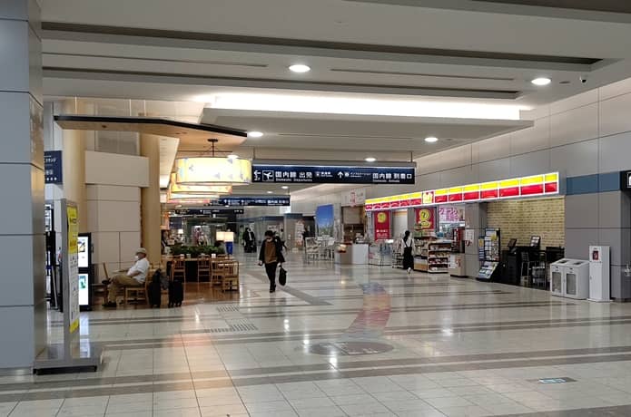 仙台空港1階左側全景