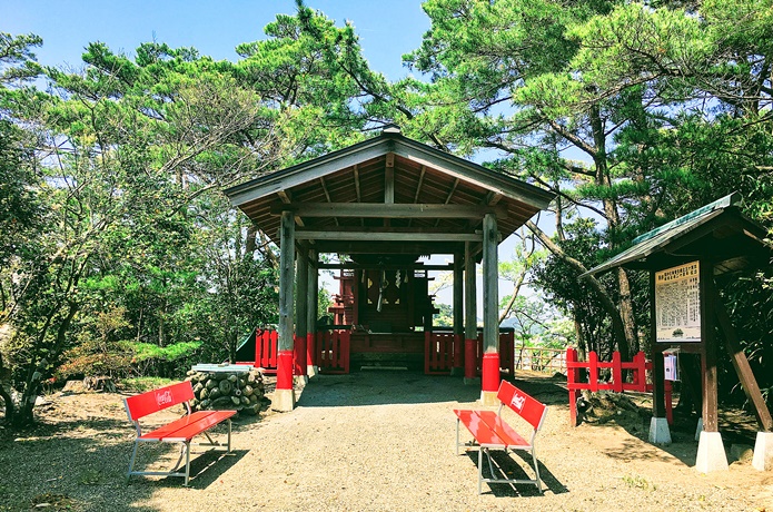 曲木神社　境内